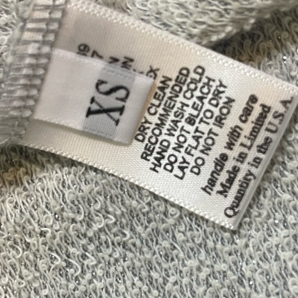 NWT oversized grey with silver metallic threads size XS - Picture 6 of 9
